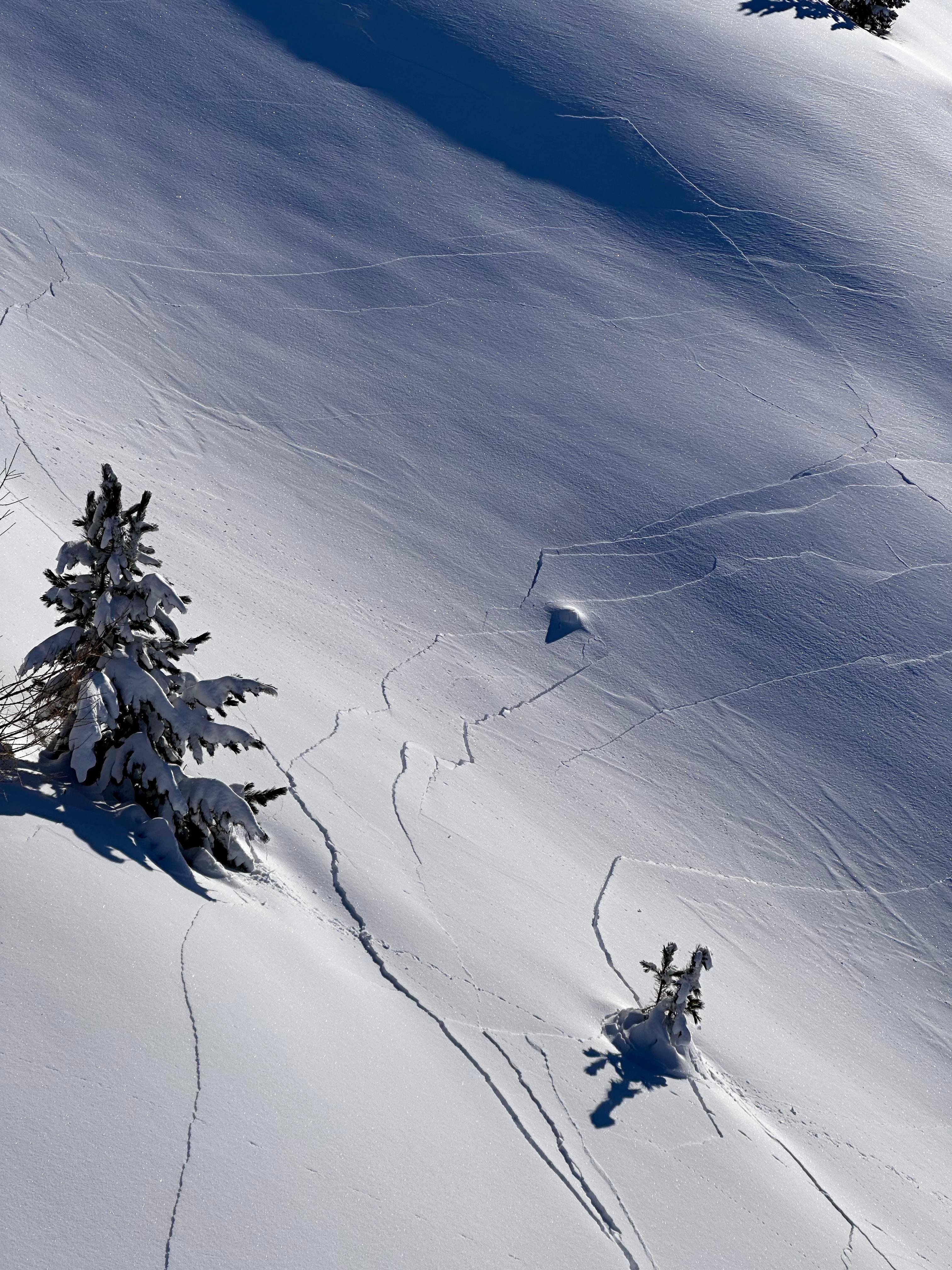 Poca neve e manto nevoso fragile: il rischio invisibile da imparare a conoscere